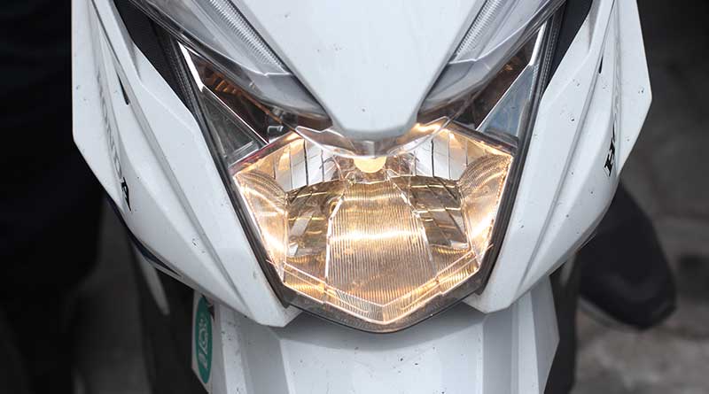 lampu motor redup