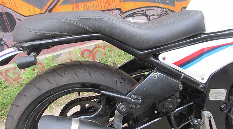 Arm bawaan Suzuki GSX R400