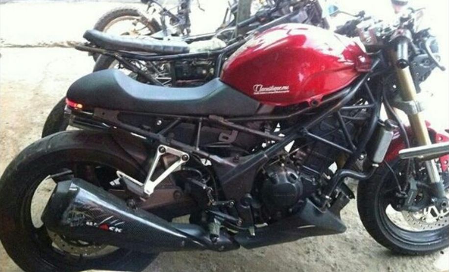 CBR 250 Cafe