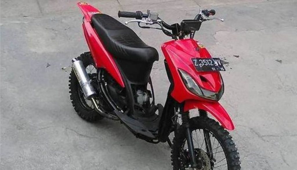 Modifikasi Mio Trail Modifikasi kesan sporty