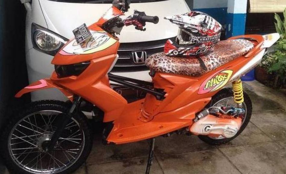 Modifikasi mengubah warna motor