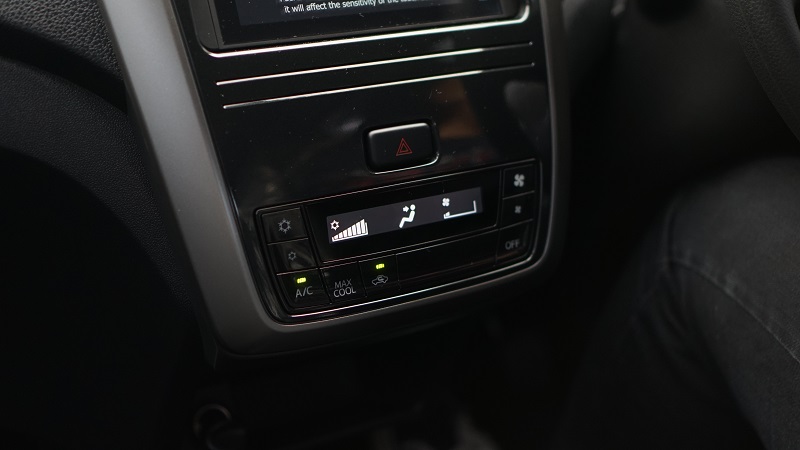 AC Digital Daihatsu Ayla