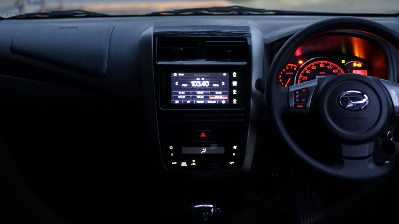 Head unit 7 inci Daihatsu Ayla 2020