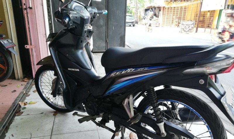motor bekas Rp 5 jutaan - honda revo fit
