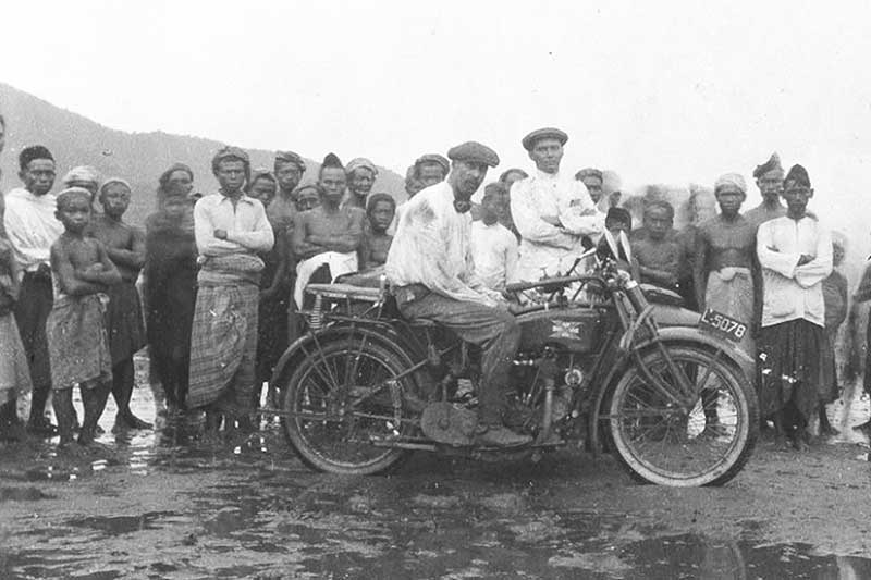 Motor pertama di Indonesia