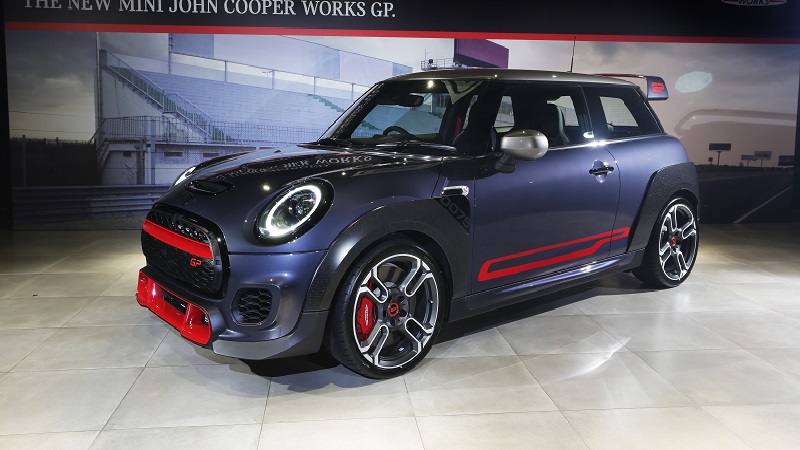 kelebihan mini jcw gp