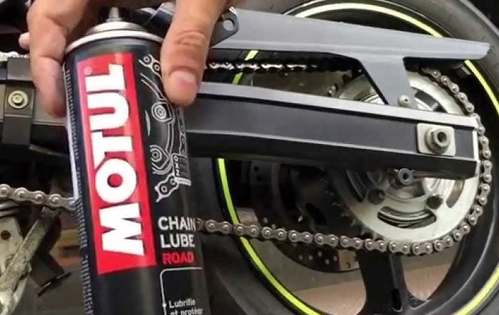 Motul C2 chain lube