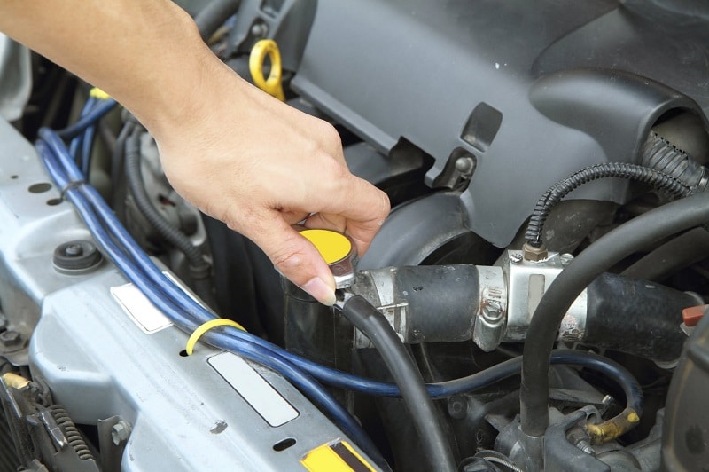 Biaya Servis Radiator Mobil 2025, Lengkap dengan Rincian dan Tips Perawatannya Rincian biaya pengecekan radiator mobil
