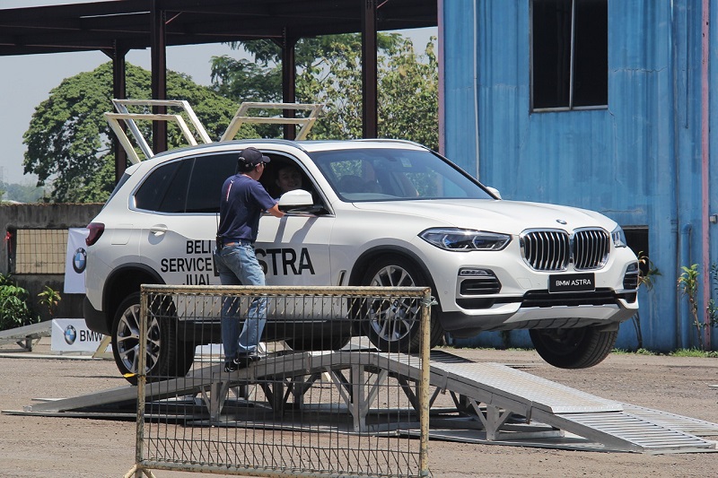 BMW Astra Urban Driving Experience