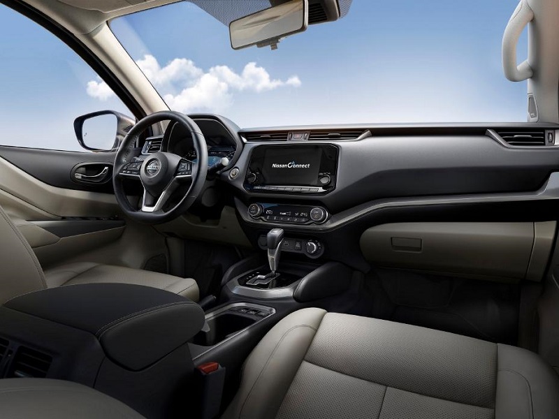 Interior Nissan Terra 2021 
