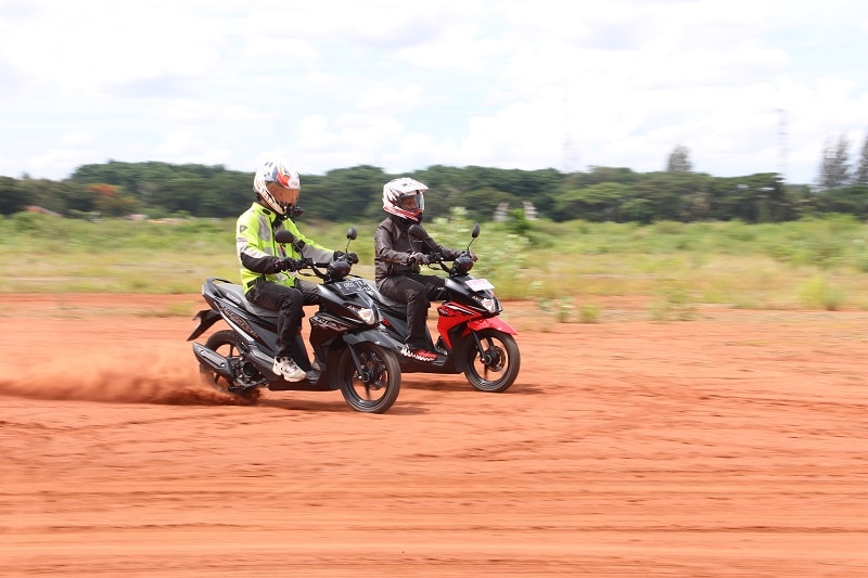 Uji Suzuki Nex Crossover di Aspal dan Semi Off-Road Uji ketangguhan Suzuki Nex Crossover