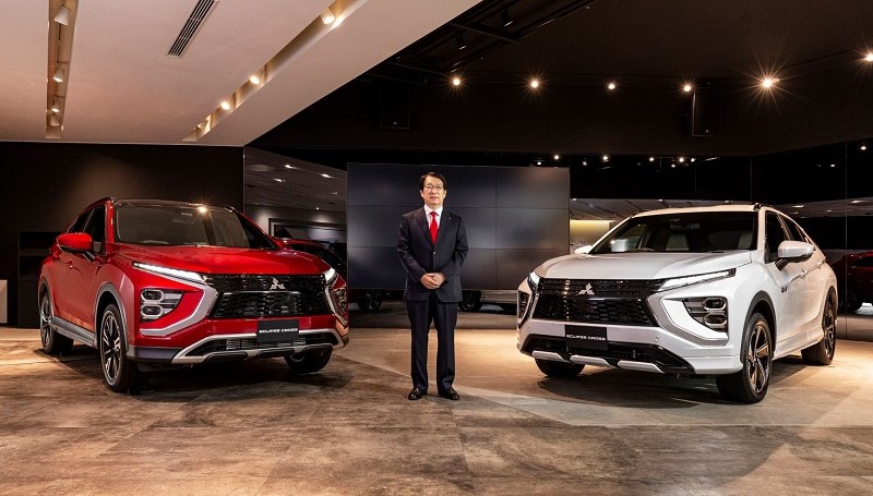 Mitsubishi Eclipse Cross PHEV dan Bensin terbaru rilis di Jepang