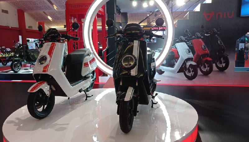 Penjualan Motor Listrik Mandek, Waktu Charge Lama dan Harga Penyebab Utamanya Merek Motor Listrik