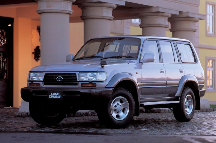 5 Generasi Land Cruiser dari Masa ke Masa, Sejarah Mobil Tangguh! sejarah toyota Land Cruiser - seri 80