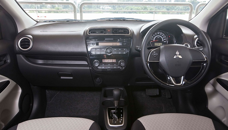 kelebihan dan kekurangan mitsubishi mirage - interior