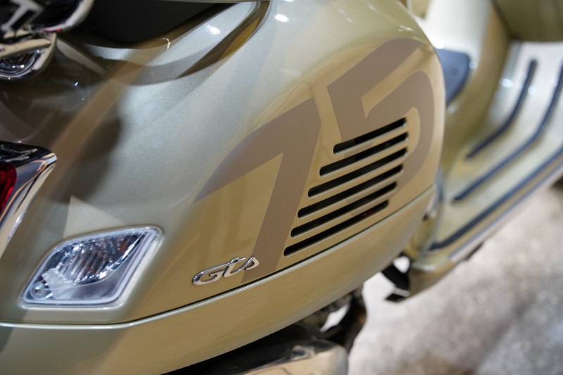 Vespa 75 tahun anniversary