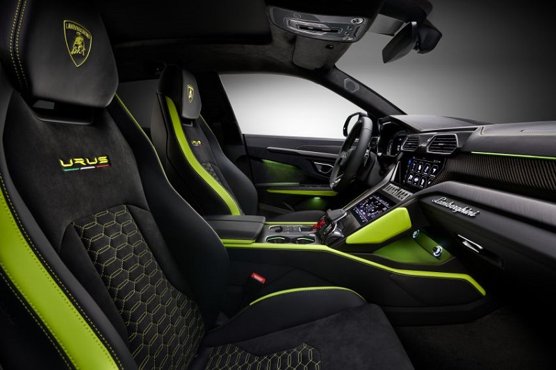 penjualan Lamborghini Urus