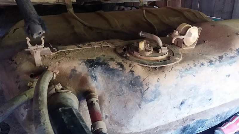 Waspada, Ini Penyebab Tangki Bensin Mobil Bocor penyebab tangki bensin mobil bocor