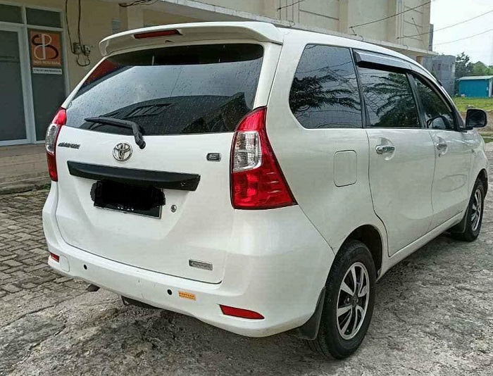Mobil Bekas Low MPV