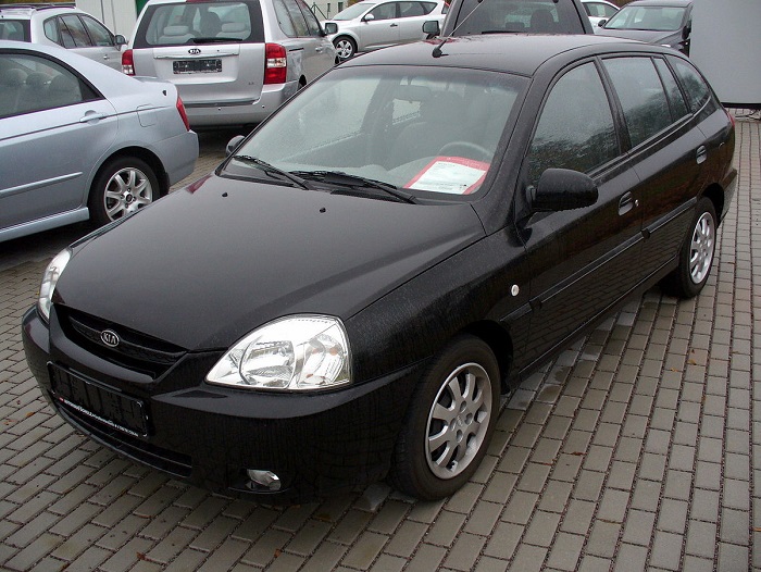 rekomendasi mobil station wagon murah