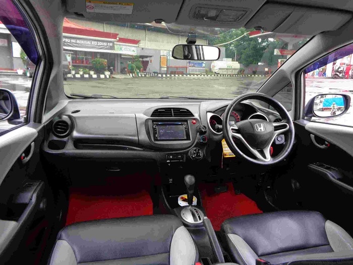 review Honda Jazz GE8