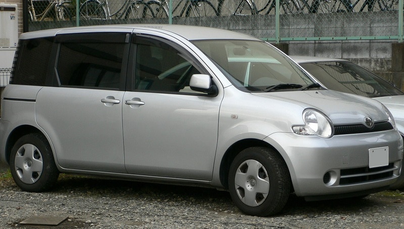 Sejarah Toyota Sienta, Sudah Ada Sejak 2003 sejarah toyota sienta