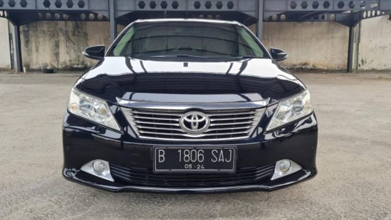 mobil mewah bekas taksi