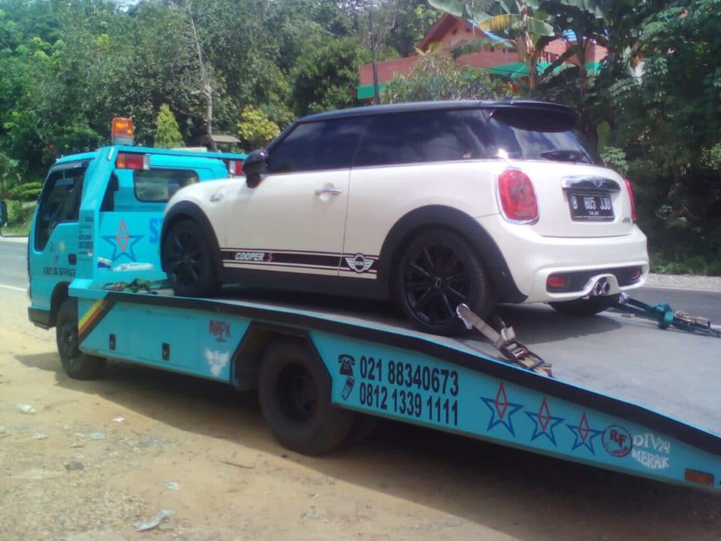 rekomendasi derek mobil 24 jam