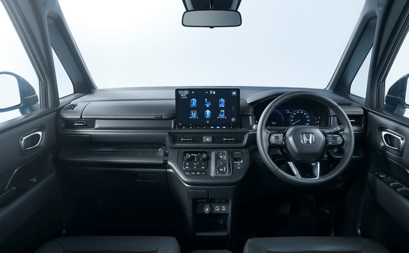 honda step wgn air dan spada - interior