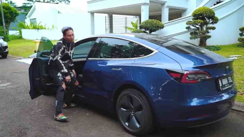 Mobil Indra Kenz