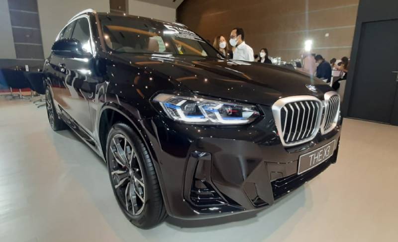 7 Mobil Termahal di IIMS 2022, Sanggup Beli? Mobil Termahal di IIMS 2022 - BMW X3