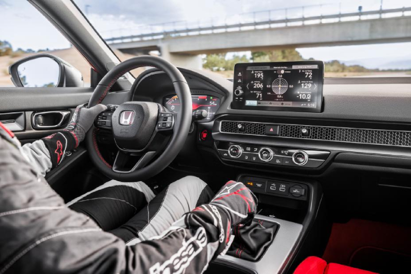 spesifikasi honda civic type r 2023 - interior