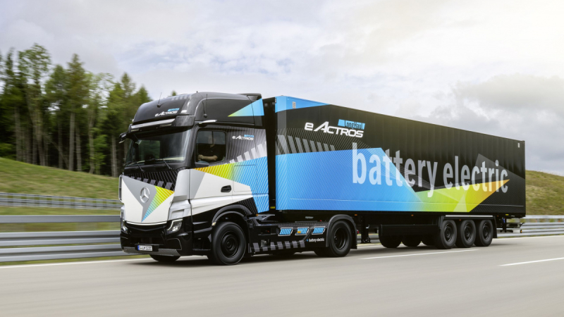Bus Listrik Mercedes-Benz Meluncur Tahun Depan, Pakai Karoseri Lokal! Bus Listrik Mercedes-Benz