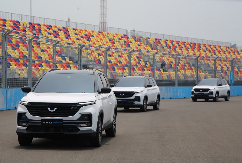 kelebihan wuling almaz hybrid 002