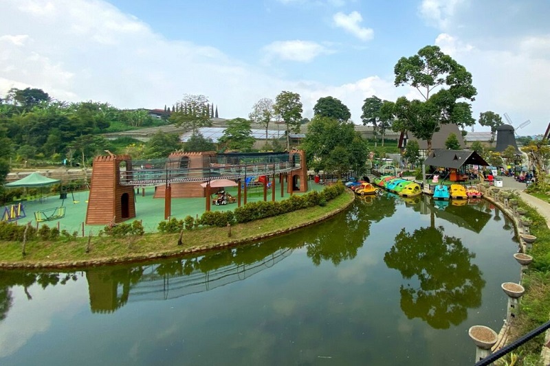 7 Rekomendasi Tempat Wisata Kekinian di Lembang yang Ramah Mobil! Tempat wisata di Bandung