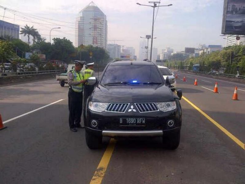 plat nomor RF