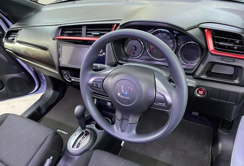 6 Kelebihan Honda Brio RS 2023, Layak Beli? harga honda brio 2023 - interior