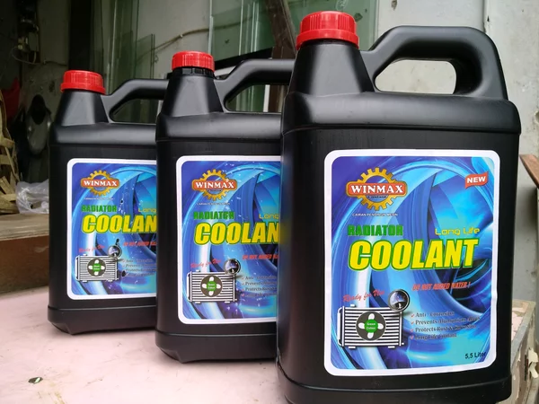 rekomendasi merek air radiator mobil