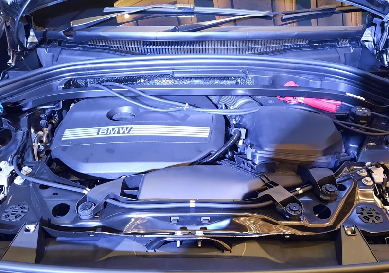 mesin tiga silinder bmw x1 2023