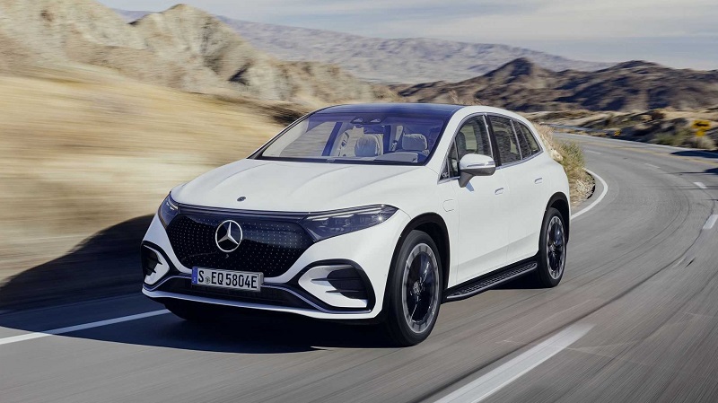 Bocoran 17 Mobil Baru di GIIAS 2023, Stragazer X Hingga CR-V Hybrid! mobil baru di giias 2023 - mercedes-benz eqs suv