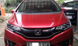 Perbedaan Jazz RS 2017 dan All New Yaris 2017: Spesifikasi dan Harga Jazz 2016 Frontside