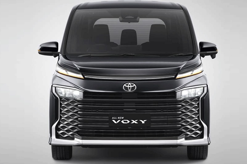 toyota akan produksi lokal voxy