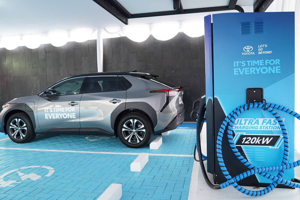 Toyota Hadirkan Ultra Fast Charging 120 kW dan 150 kW Pertama di Yogyakarta dan Aceh Selain itu, Toyota akan membangun lebih banyak UFC 120 kW di beberapa mal kota besar termasuk Jakarta