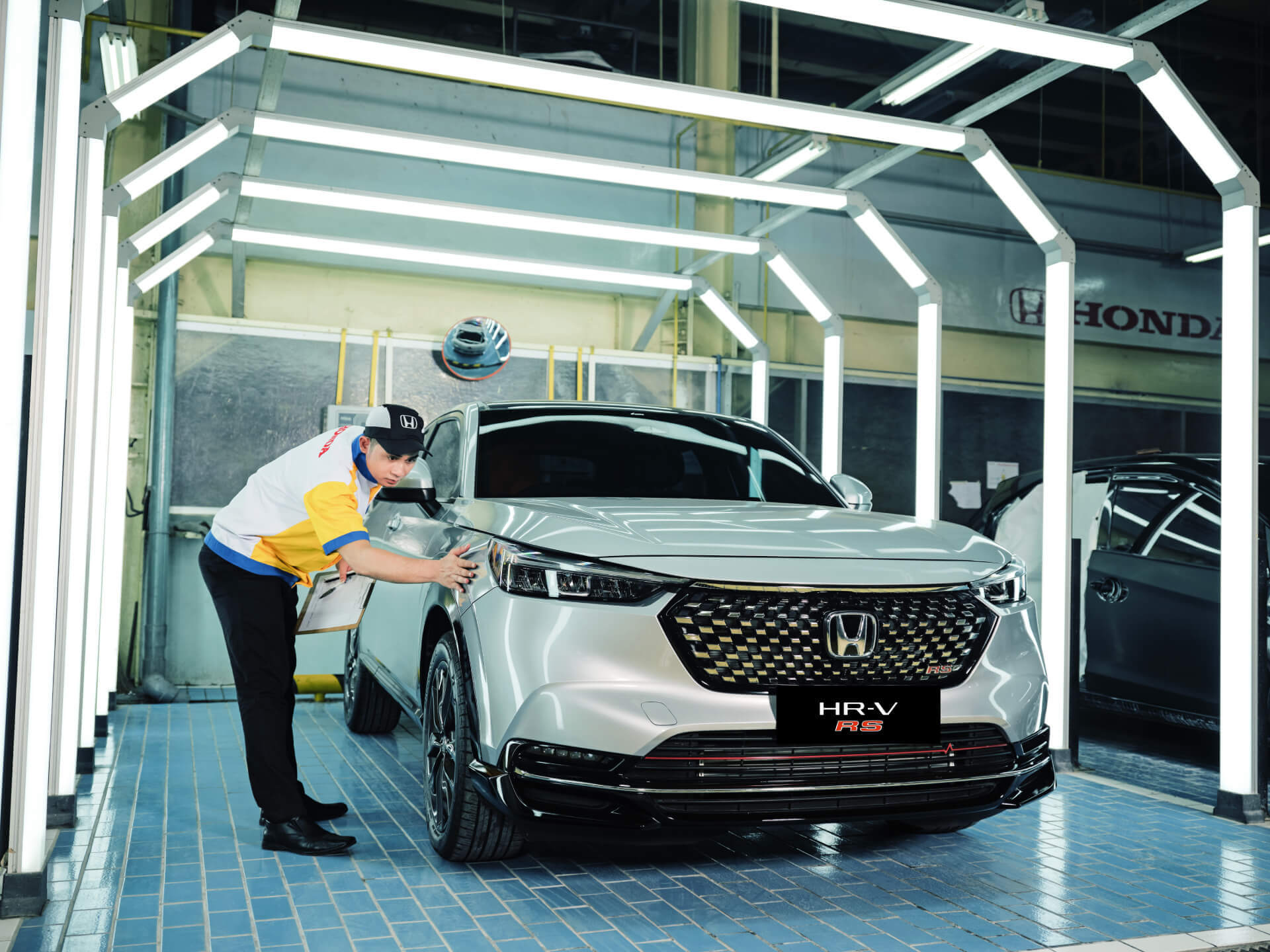 10 Rekomendasi Diler Resmi Honda Dengan Fasilitas Perbaikan Bodi dan Cat di Jakarta Proses kontrol kualitas ketat demi menjamin hasil pengerjaan maksimal tanpa ada kesalahan