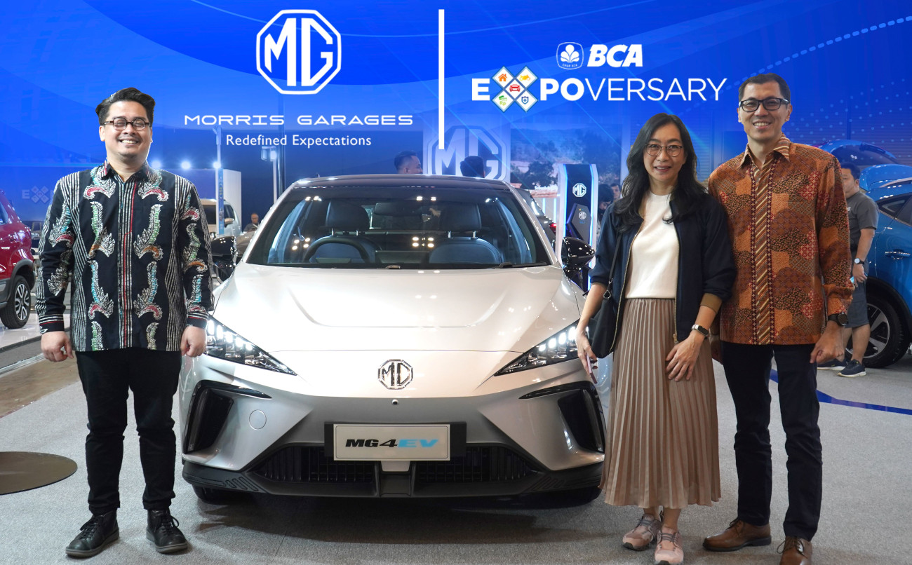 Daftar Harga Mobil MG Yang Lagi Mejeng di Event BCA Expoversary 2024 Arief Syarifudin, Marketing & PR Director MG Motor Indonesia, Carolina Lukito, Deputy Director BCA Finance, serta Donald Rachmat, COO MG Motor Indonesia di BCA Expoversary 2024