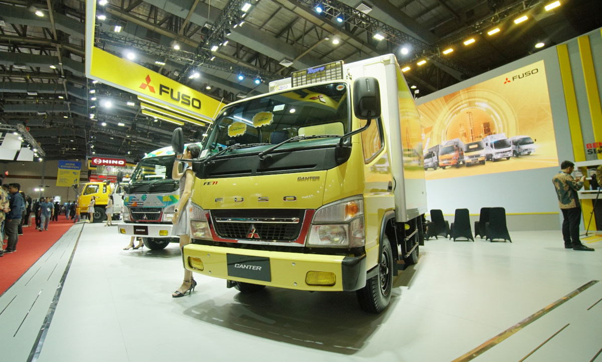 mitsubishi fuso komersial 8