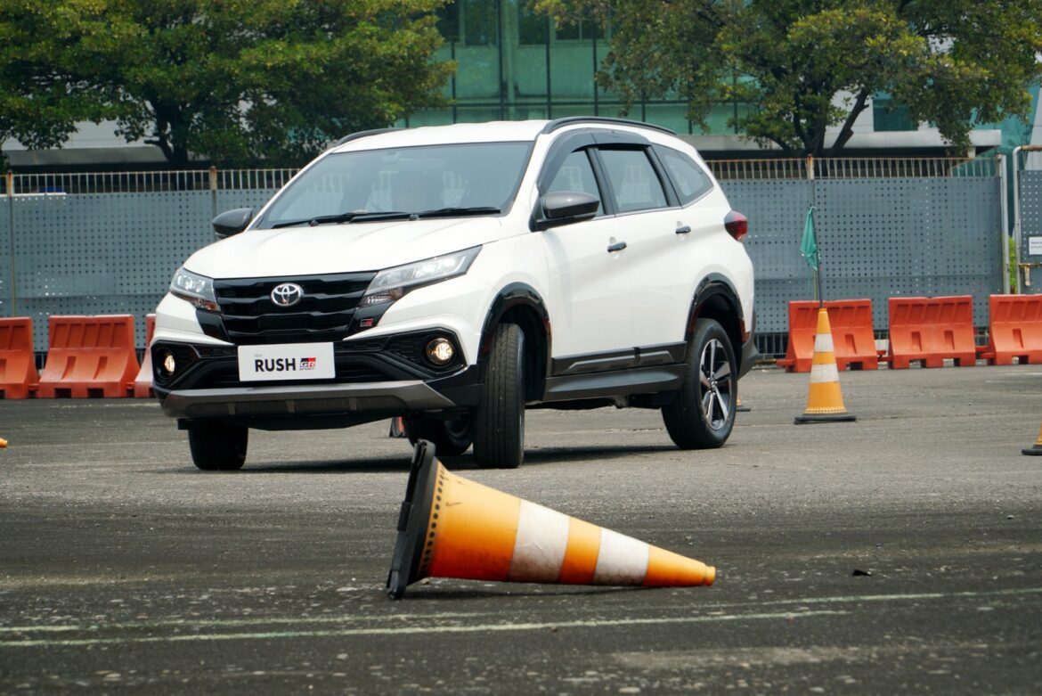 Paket Kredit Toyota Rush GR Sport