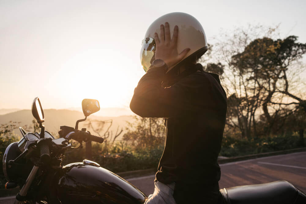 6 Tips Aman Mudik Lebaran Pakai Motor Kondisi fisik prima dan penggunaan helm yang sesuai menjadi hal yang wajib