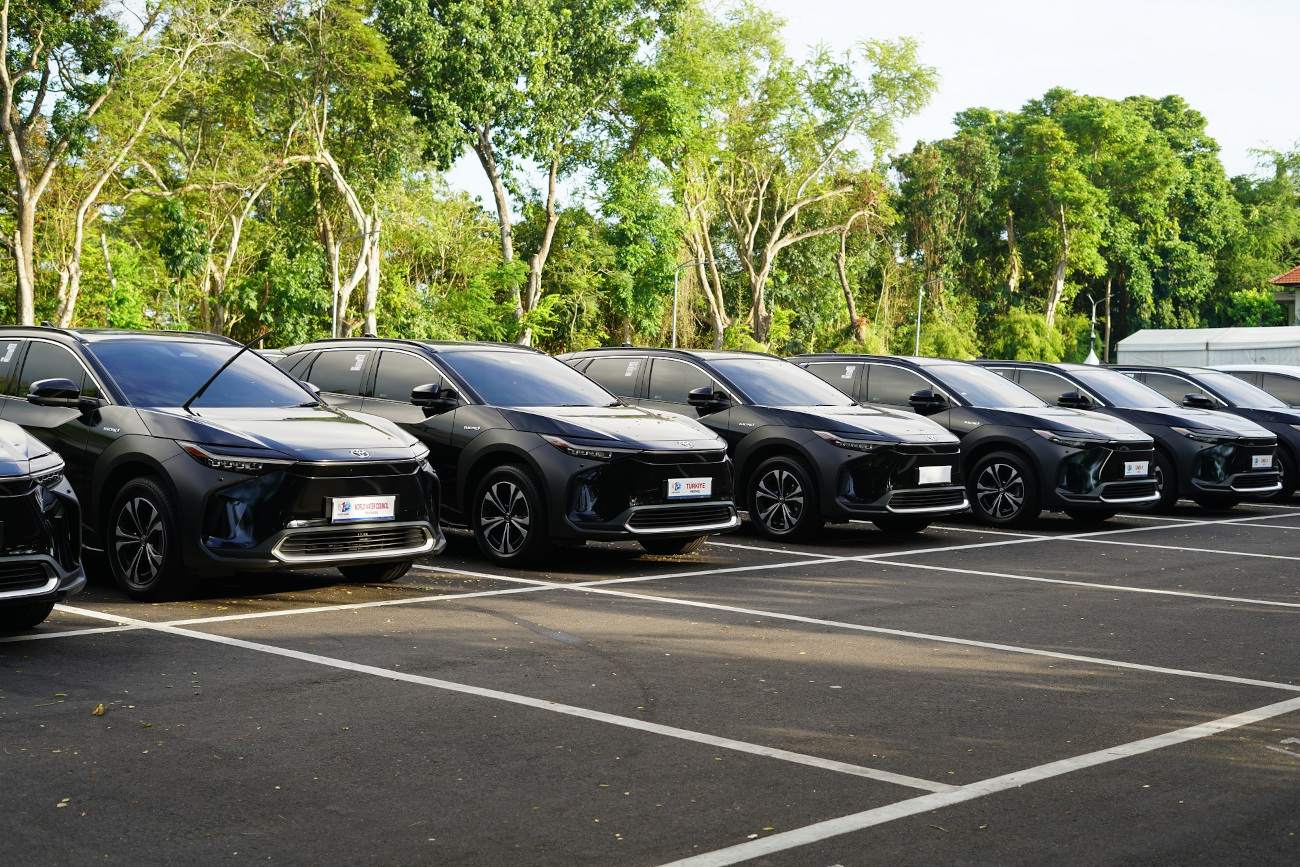 Total akan turun 130 unit Toyota bZ4X 
