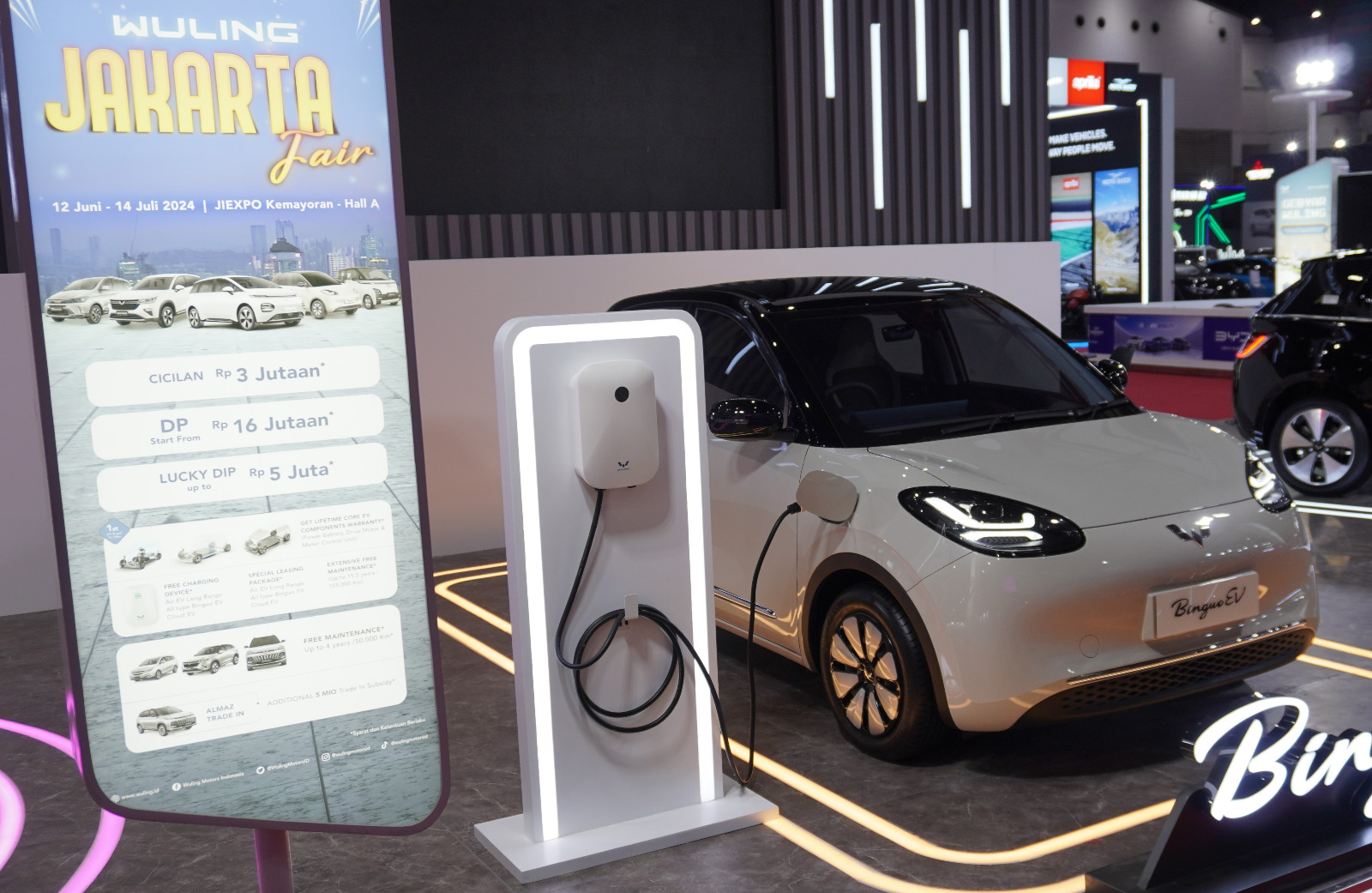 Ini Produk Lengkap Wuling di Jakarta Fair Kemayoran 2024 ABC Stories jadi pamungkas terdiri dari Air ev, BinguoEV, dan Cloud EV